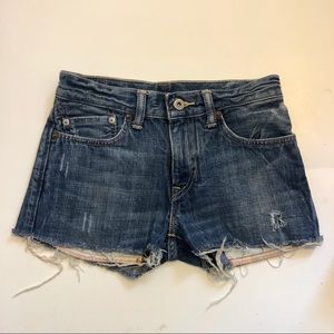 Levi’s Cutoff Jean Shorts